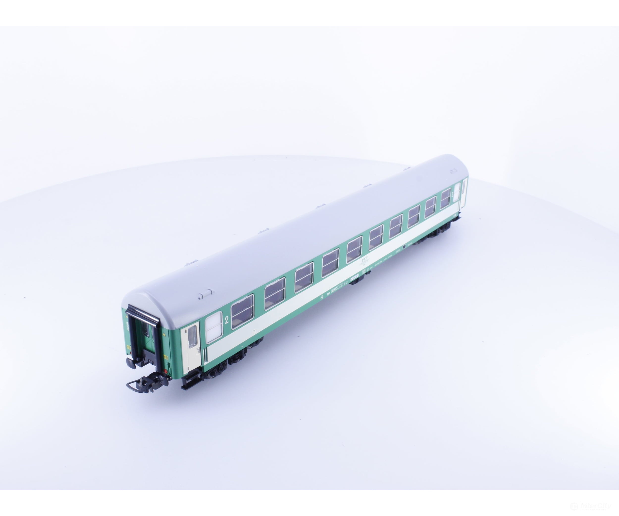 Tillig 74732 HO PKP 2nd Class Passenger Car 515120 (#2) - European Passenger Cars