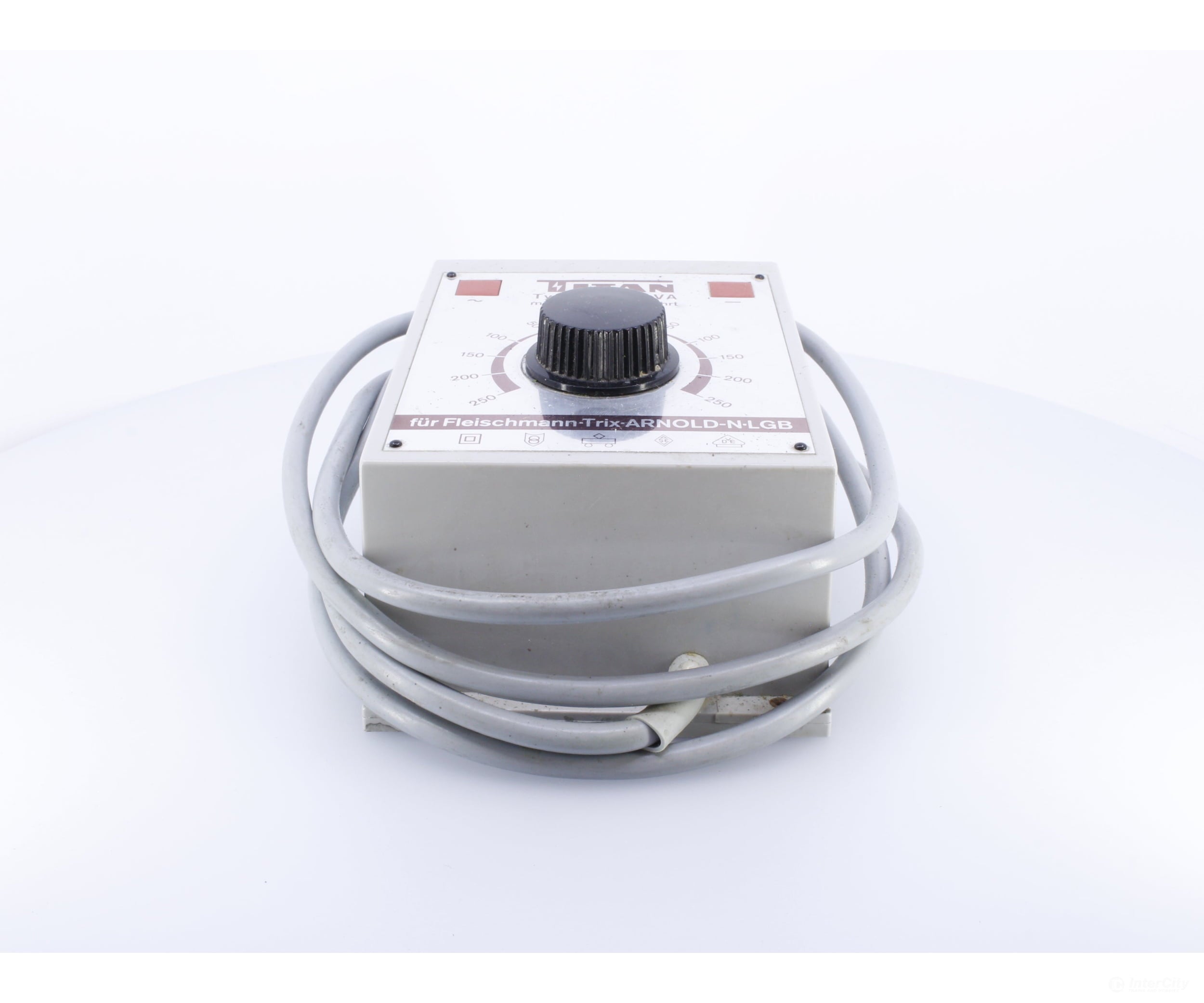 Titan 806 Mit Halbwellenanfahrt 220 Only Plug 806-33 VA Analog Throttles & Power