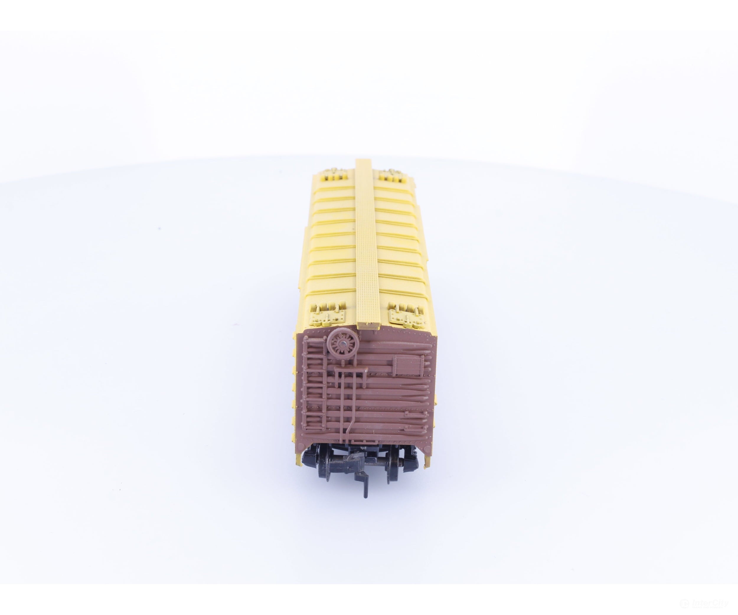 Train Miniature 3303 HO 40’ Plug Door Boxcar (BREX) Chicago Burlington and Quincey (CBQ) 76278 - Freight Cars