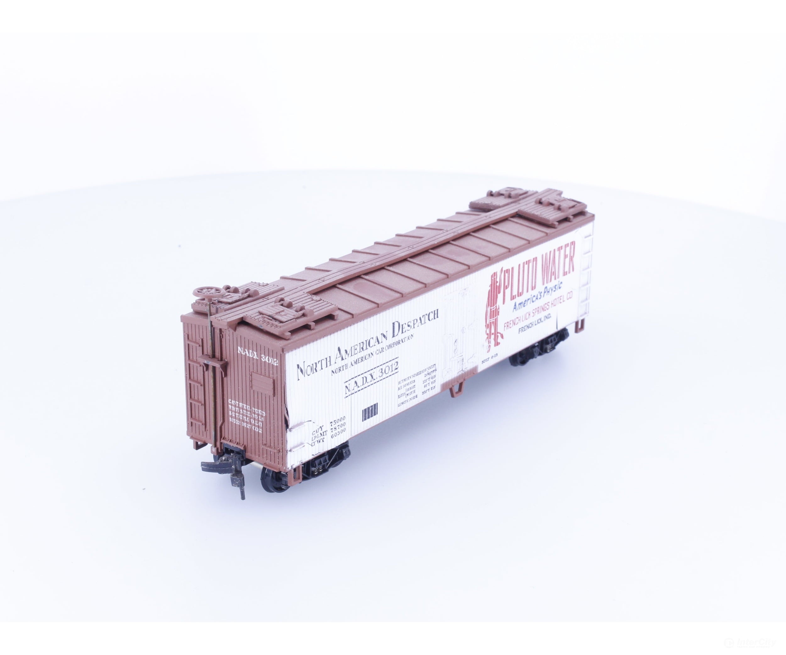 Train Miniature 8061 HO 40’ Single Door Boxcar Pluto Water (NADX) 3012 - Freight Cars