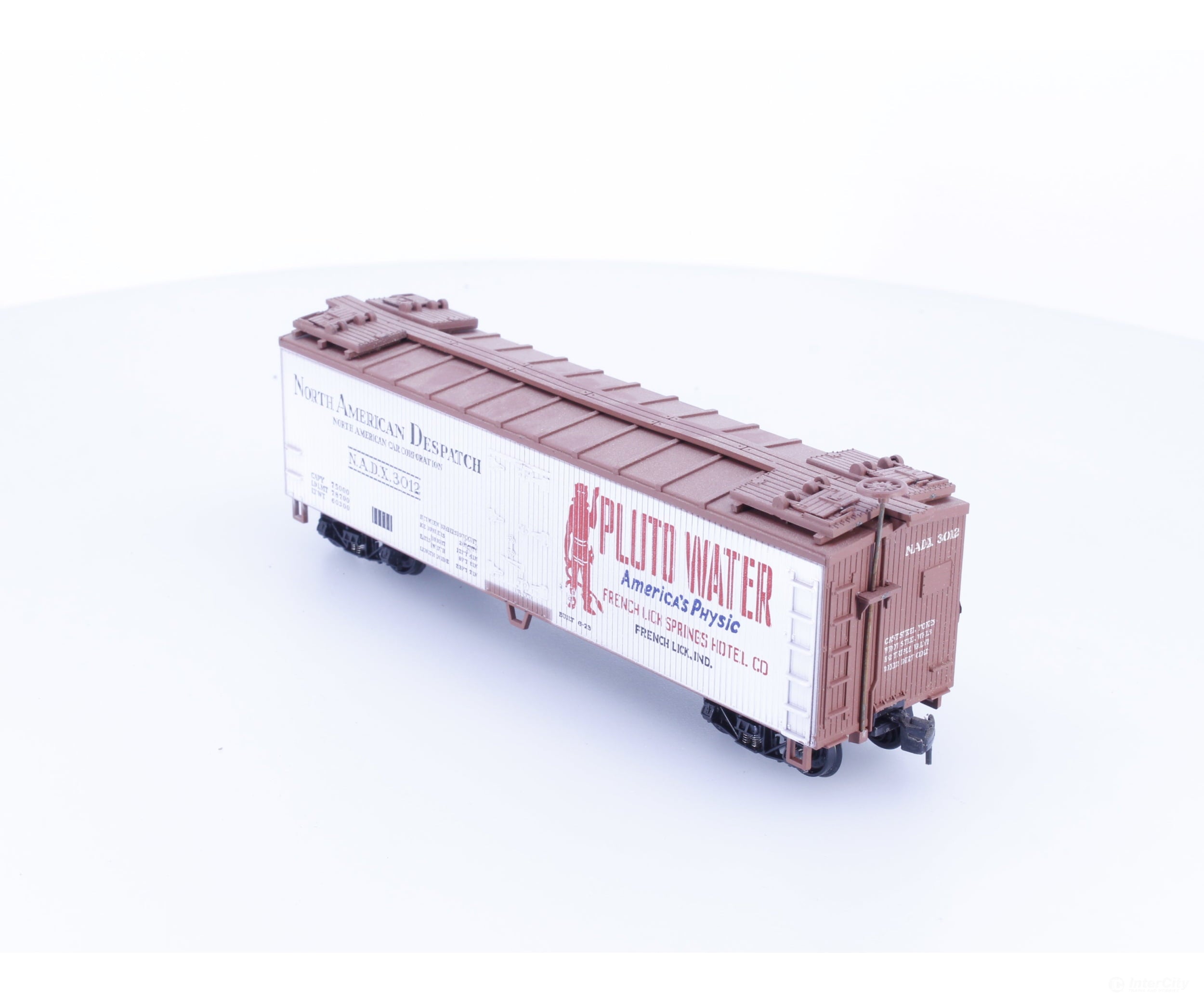 Train Miniature 8061 HO 40’ Single Door Boxcar Pluto Water (NADX) 3012 - Freight Cars