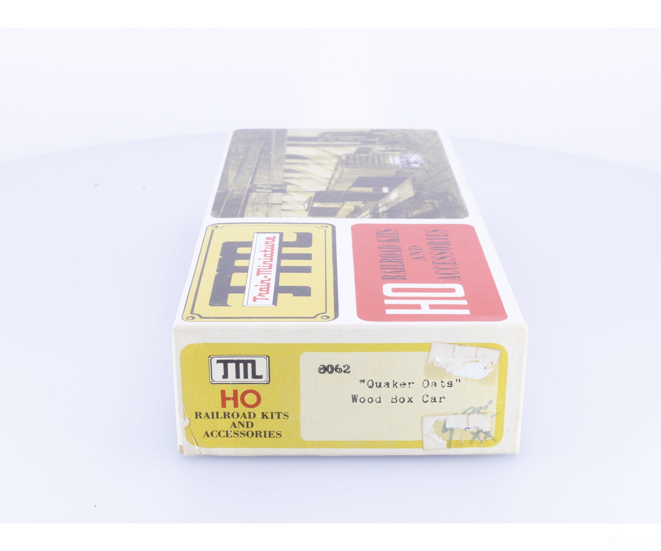 Train Miniature 8062 HO 40’ Wood Boxcar Quaker Oats (LINE) 647 - Freight Cars