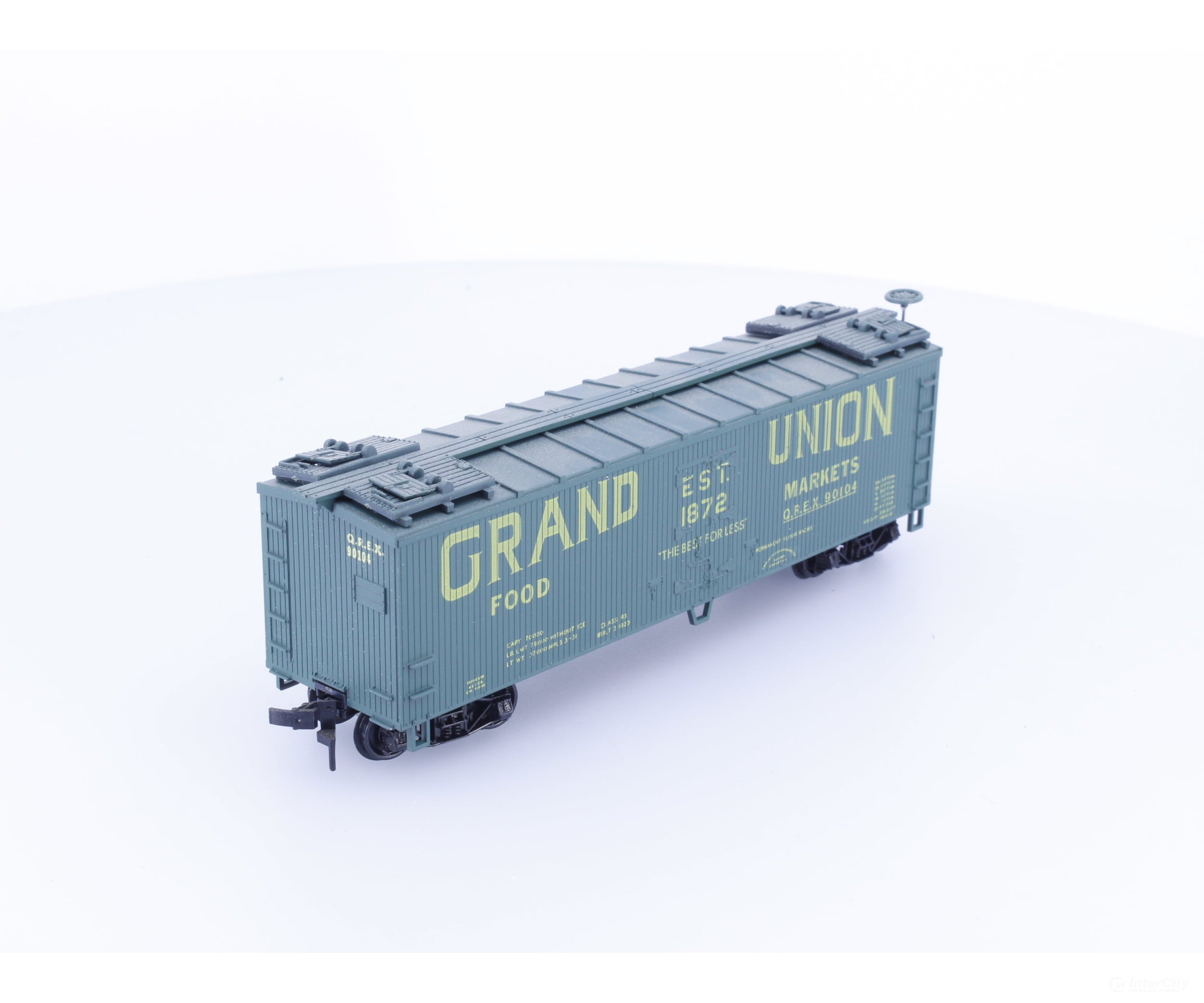 Train Miniature 8092 HO 40’ Single Door Boxcar Grand Union Food Markets (QREX) 90104 - Freight Cars