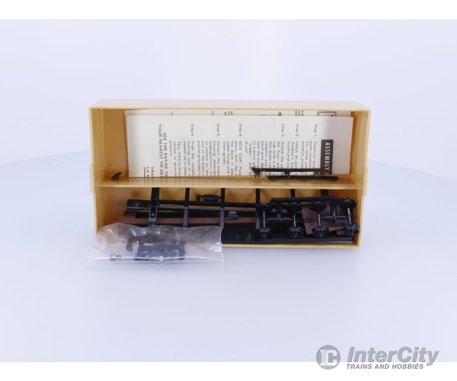 Train Miniature Ltd. 3113 HO 40’ Steel Box Car Canadian National (CN) 522368 Freight Cars