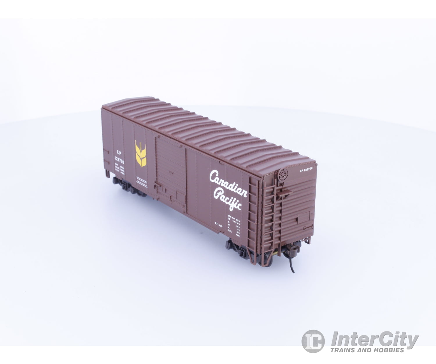 Trains Canada 1-2022 HO 40’ Box Car Canadian Pacific (CP) 123700 Freight Cars