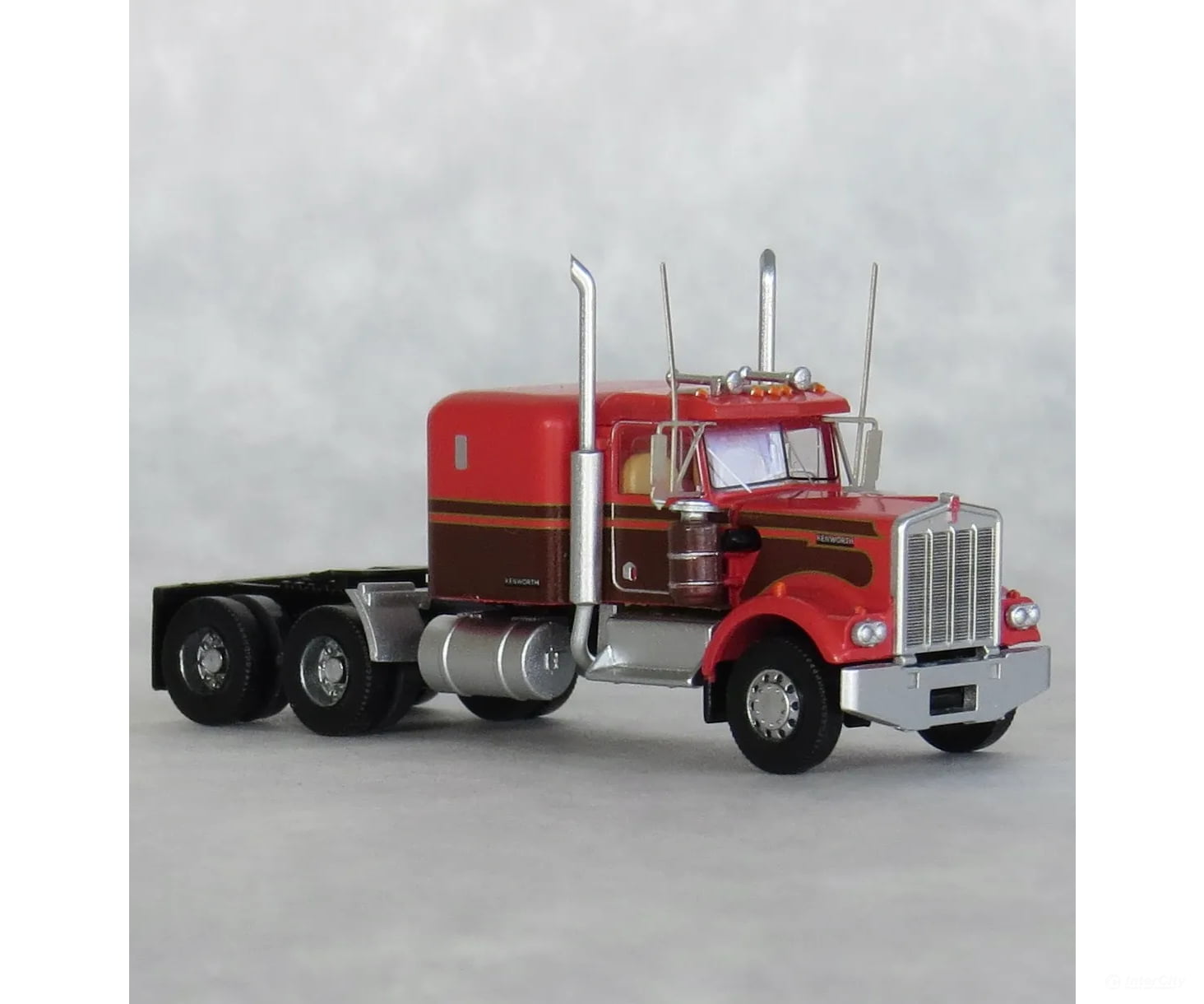 Trainworx N 49043 1970s Kenworth W900 Seminole Tractor w/60’’ VIT Sleeper Cab - Assembled - Orange Brown Cars & Trucks