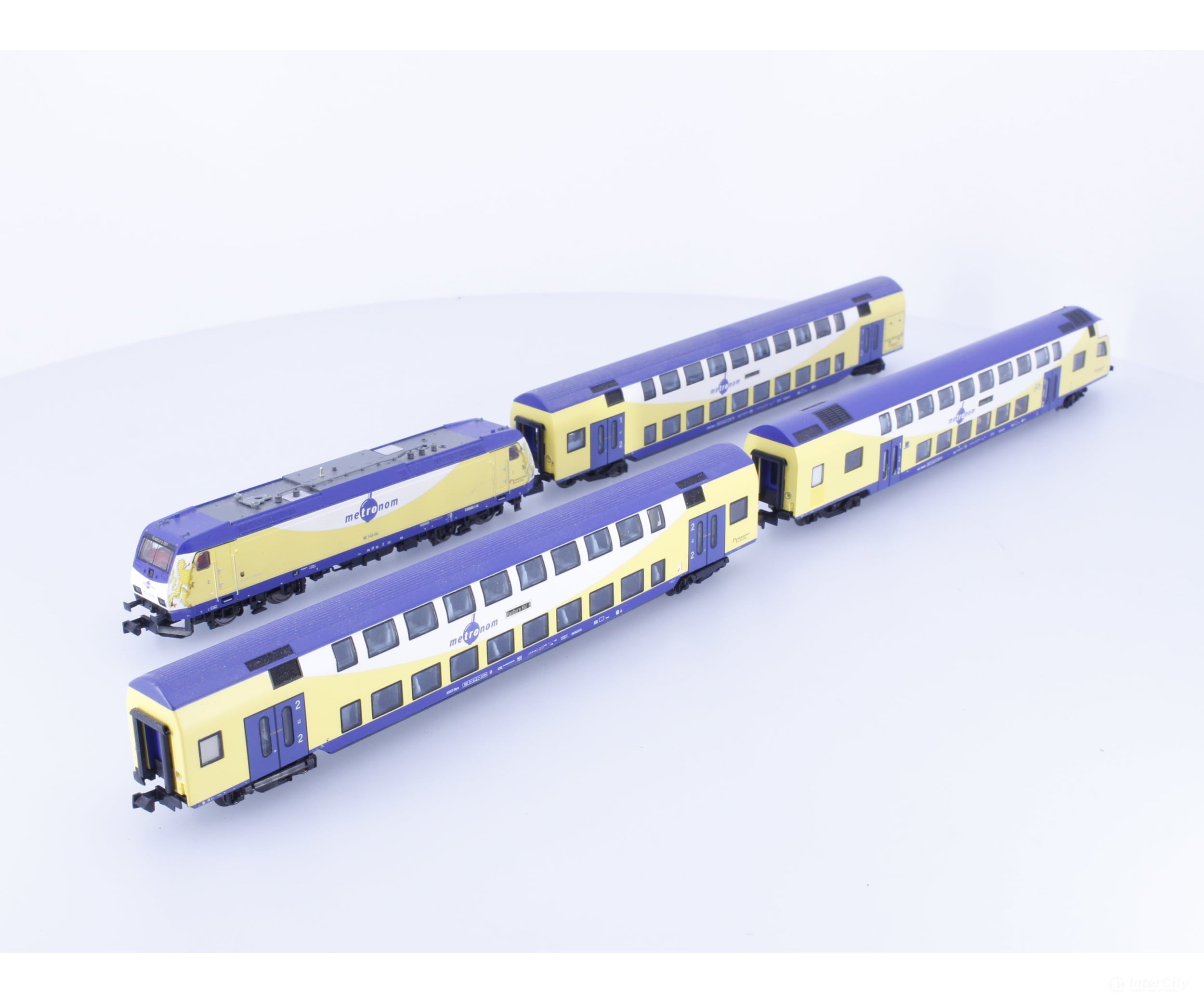 Trix 11609 N DB BR 146.1 Metronom E-Lok with 3 Passenger Coaches 146-04 DC - European Locomotives