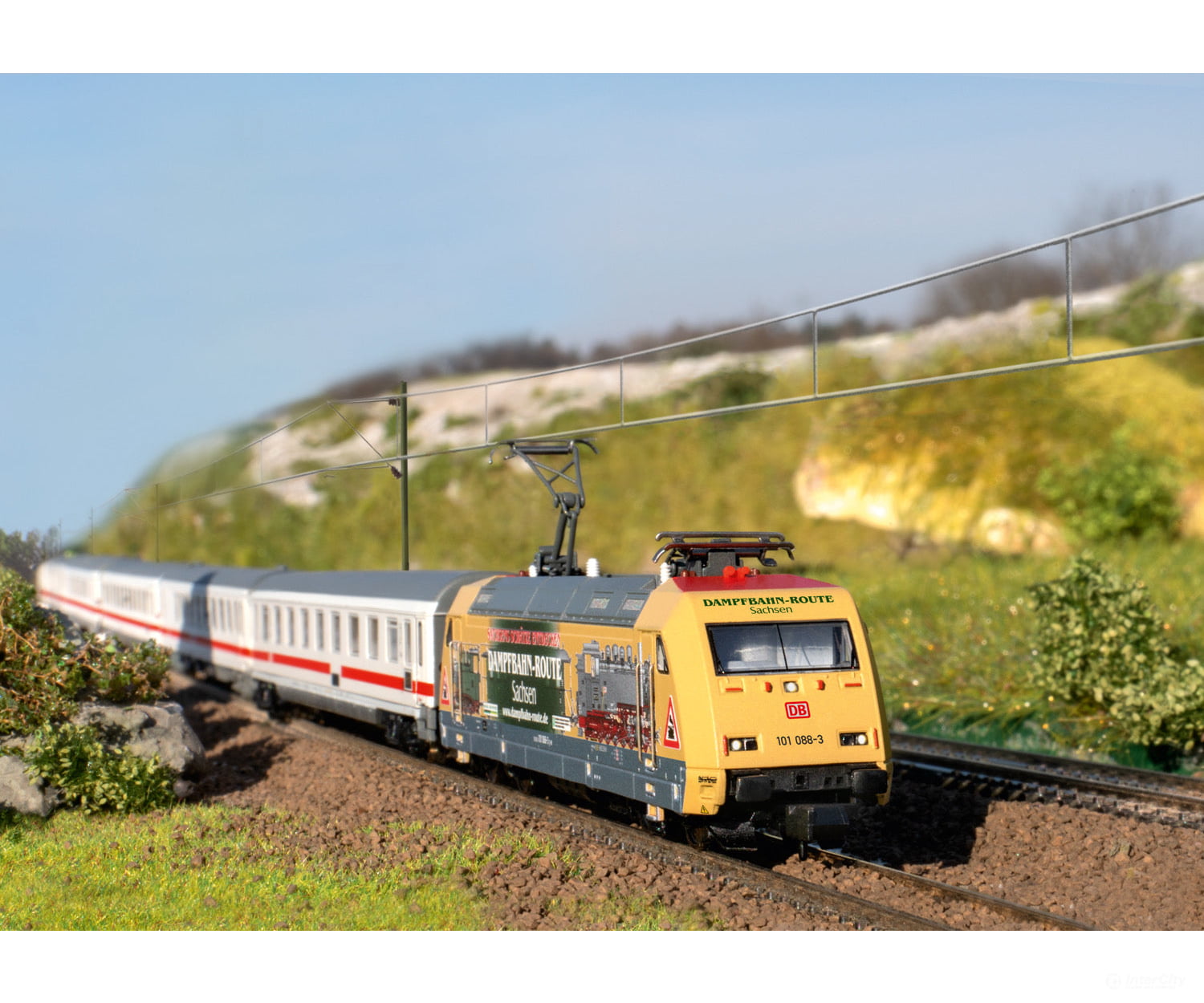 Trix 16089 Class 101 Electric Locomotive - Default Title (IC-TRIX-16089)