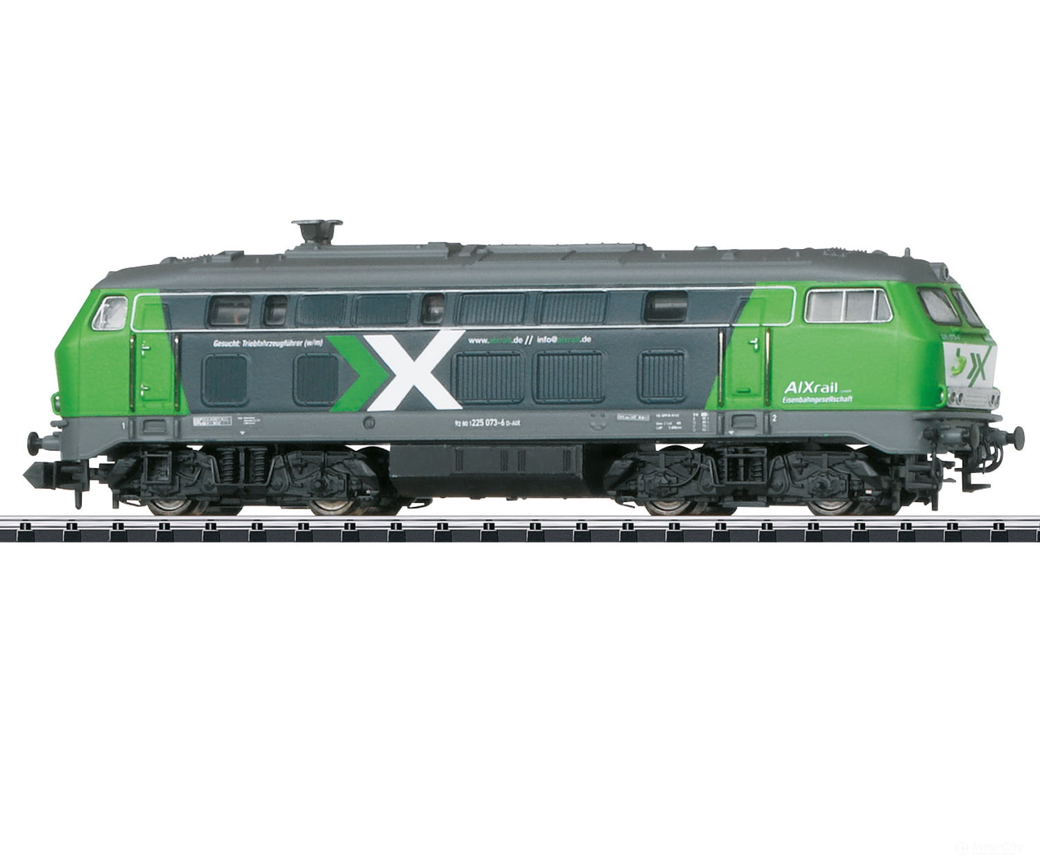 Trix 16253 Class 225 Diesel Locomotive - Default Title (IC-TRIX-16253)