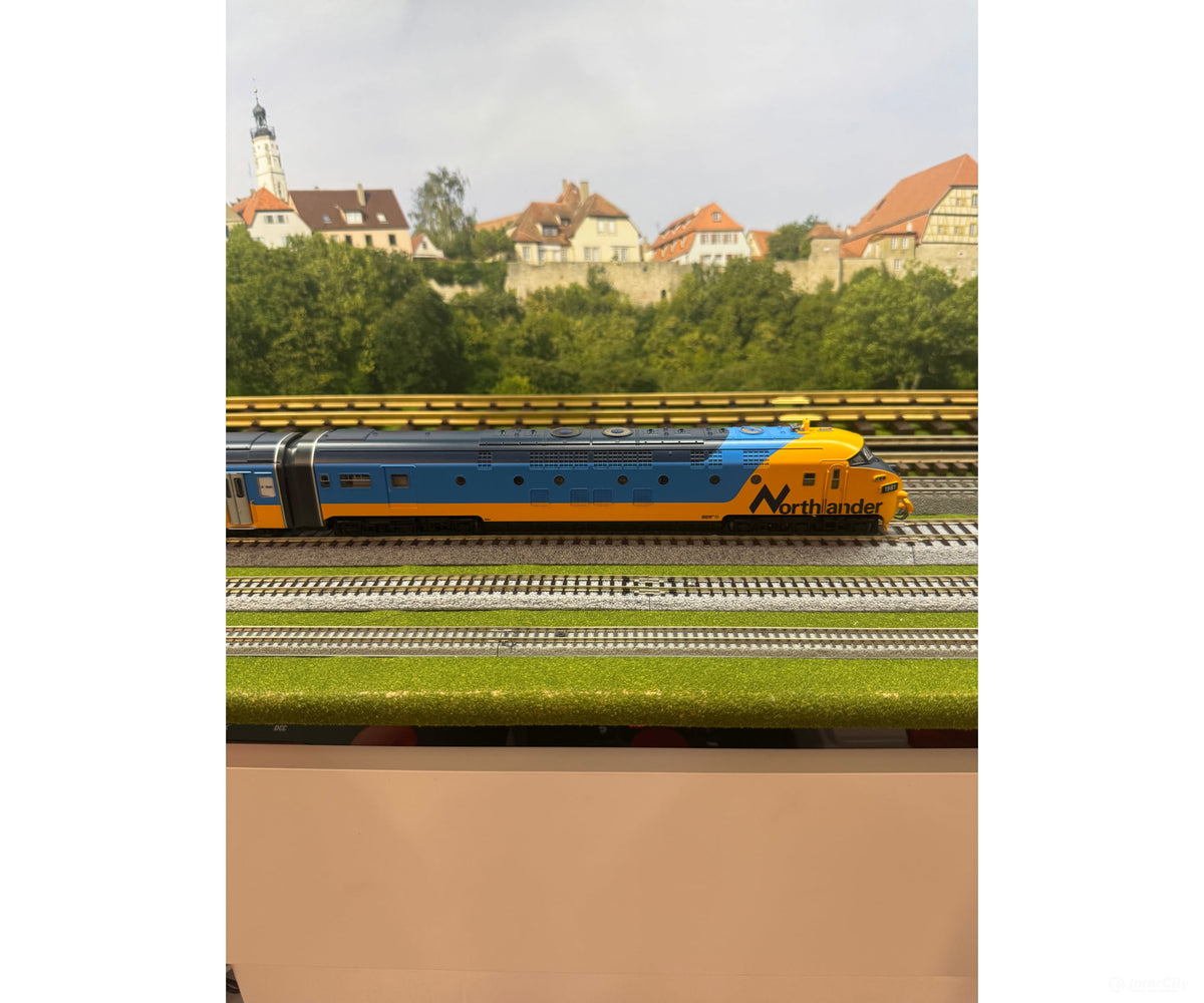 Trix 22975 HO 4 Piece Full Metal Special Edition Ontario Northlander Diesel Train Ontario Northland (ONT) 1981 MFX