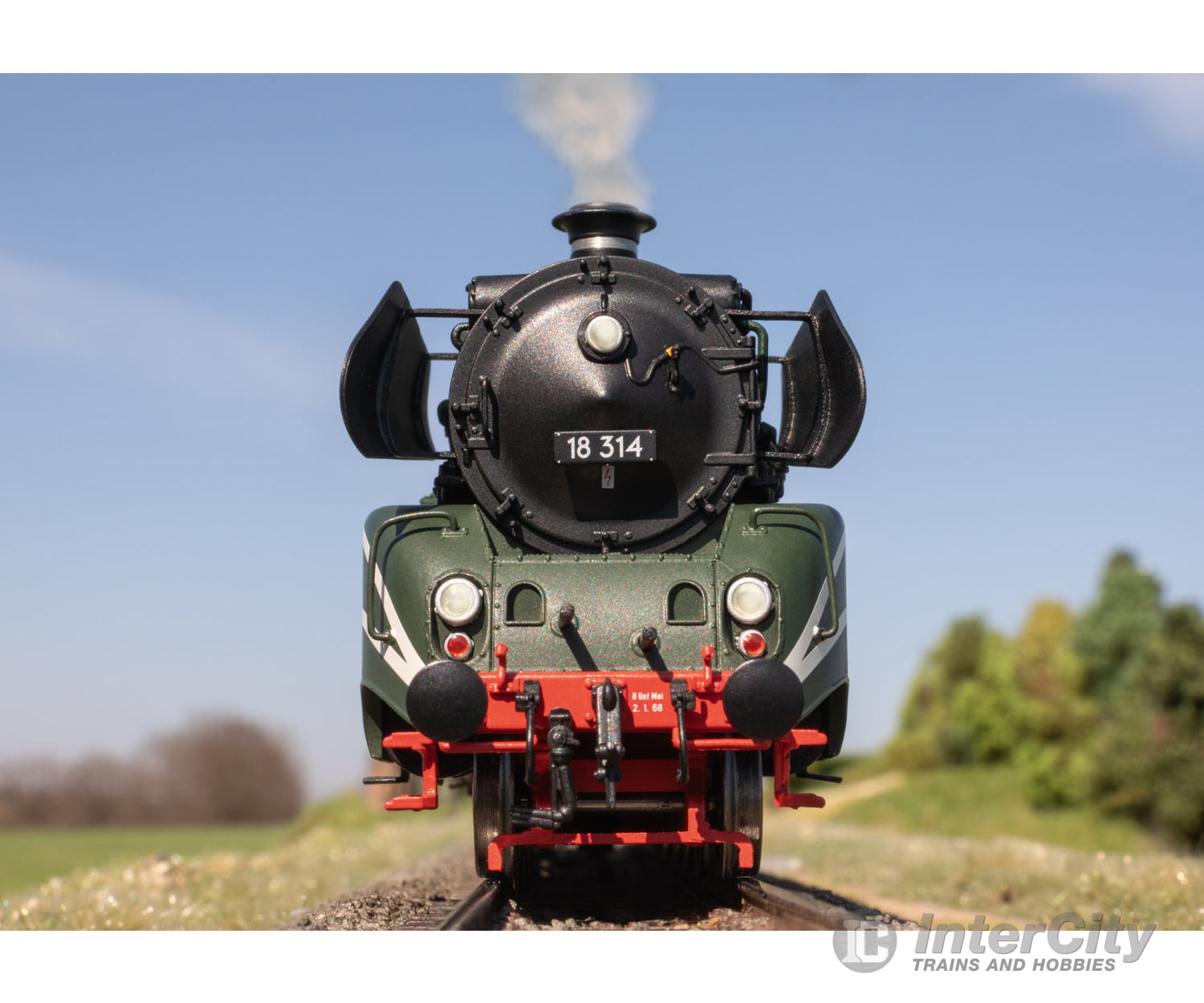 Trix 25029 HO DR Class 18.3 Steam Locomotive MFX DCC European Locomotives