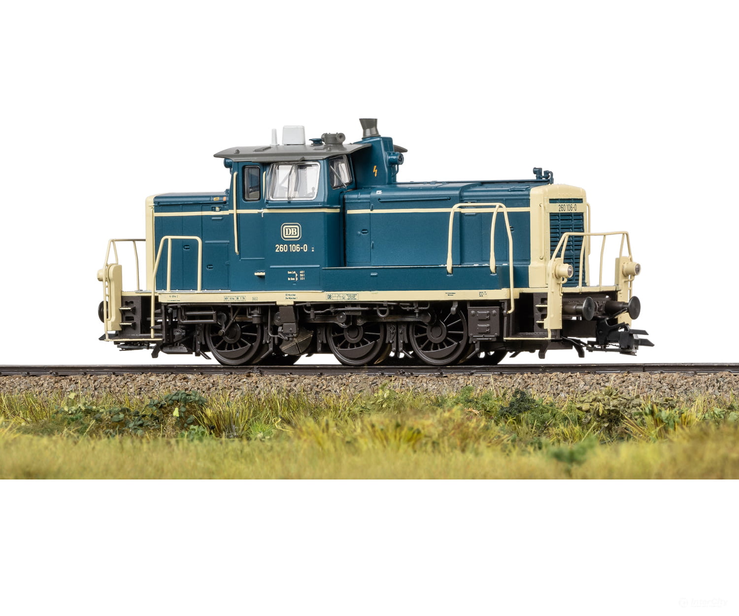 Trix 25601 HO DB Class 260 Diesel Locomotive MFX DCC/Sound European Locomotives