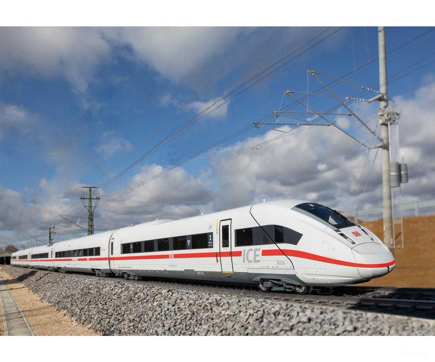 Trix 25978 Ho Db Ag Ice 4 Class 412/812 Powered Railcar Train (Red Stripe) Mfx Dcc Digital Sound