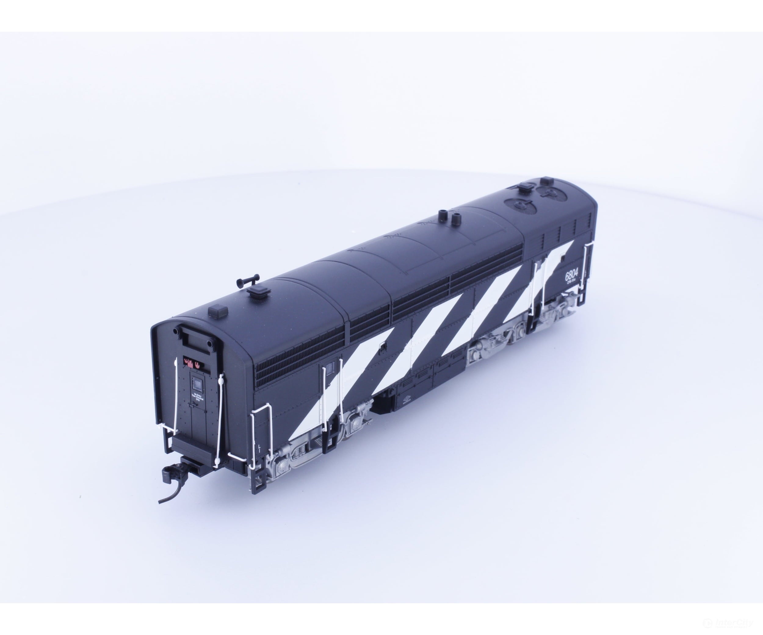 Trueline Trains TLT 500137 HO B Unit Diesel Locomotive with Sound Canadian National (CN) 6804 DCC & Sound Locomotives