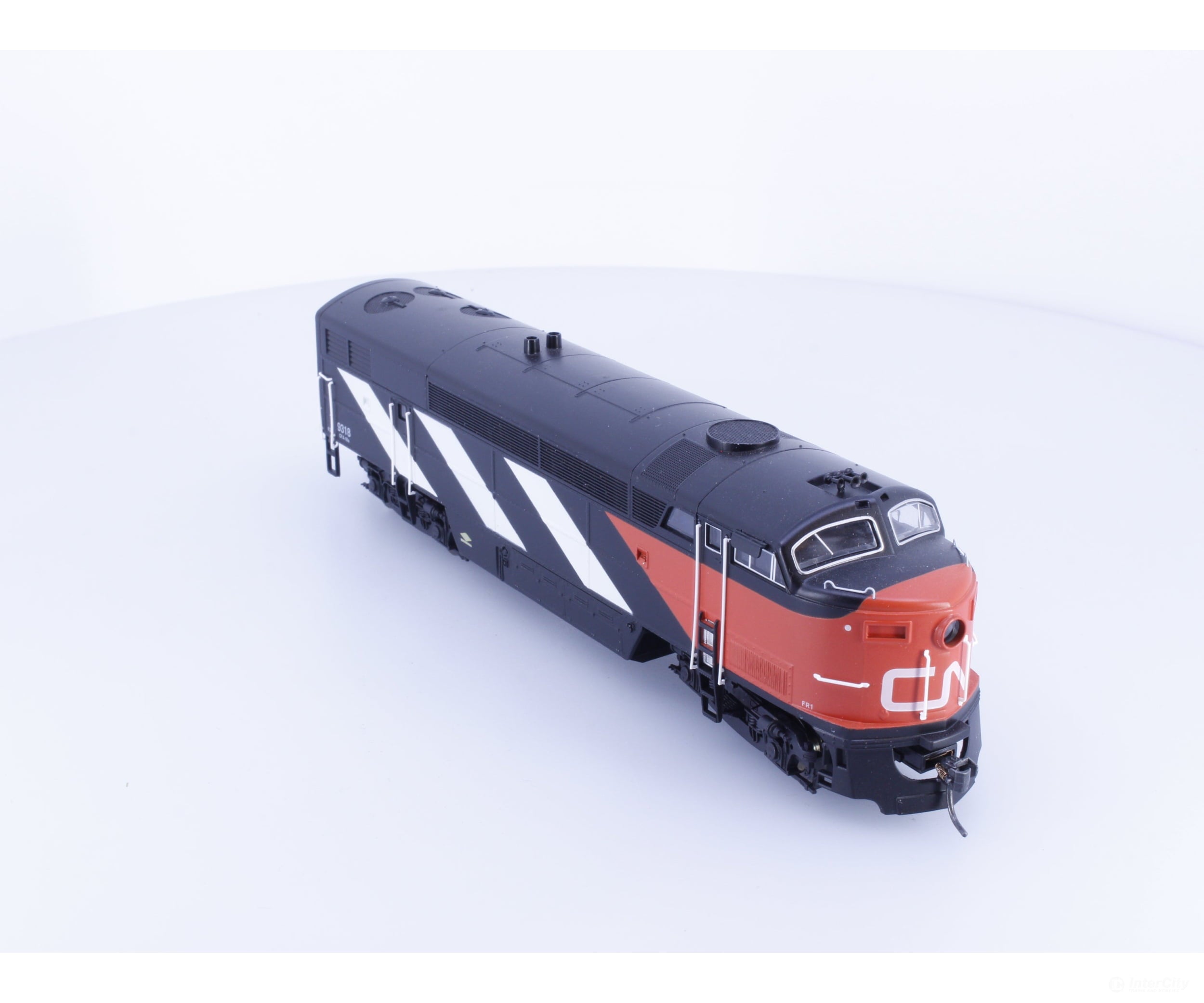 Trueline Trains TLT 500164S HO C-Liner Diesel Locomotive Stripes Scheme with Sound Canadian National (CN) 9318 DCC &