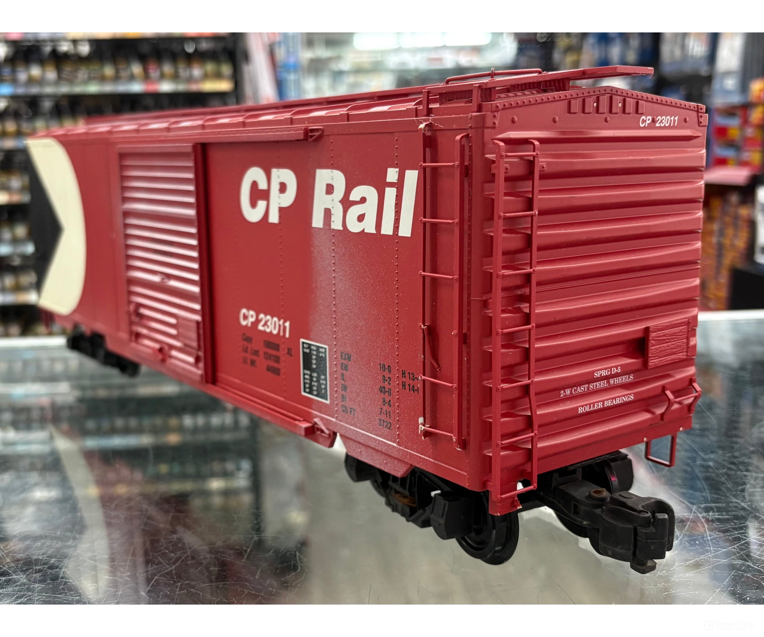 USA Trains 23011 G Single Door Boxcar Canadian Pacific (CP) 23011 - Freight Cars