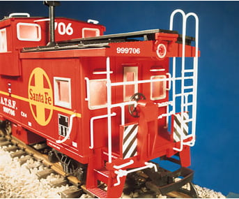 USA Trains R12119 G Canadian Pacific Rail Extended Vision Caboose Yellow - Freight Cars
