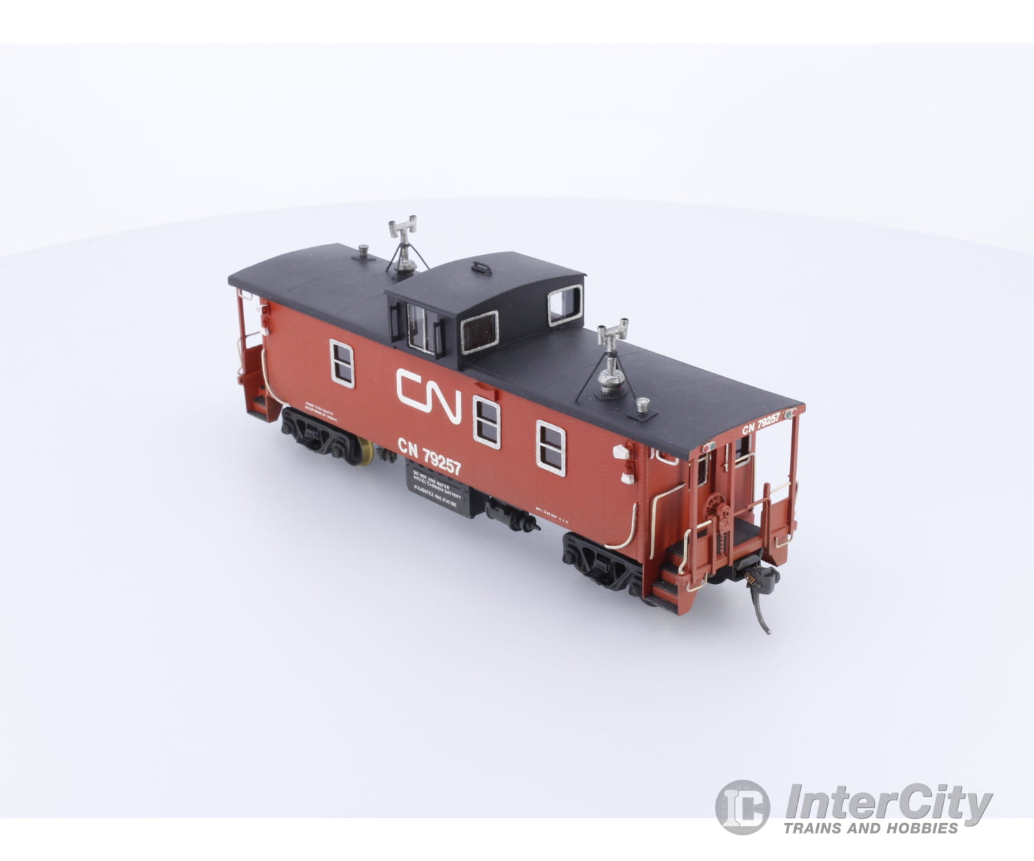 Van Hobbies CNRMODCAB HO Brass Modern Caboose Painted Canadian National (CN) 79257 Freight Cars