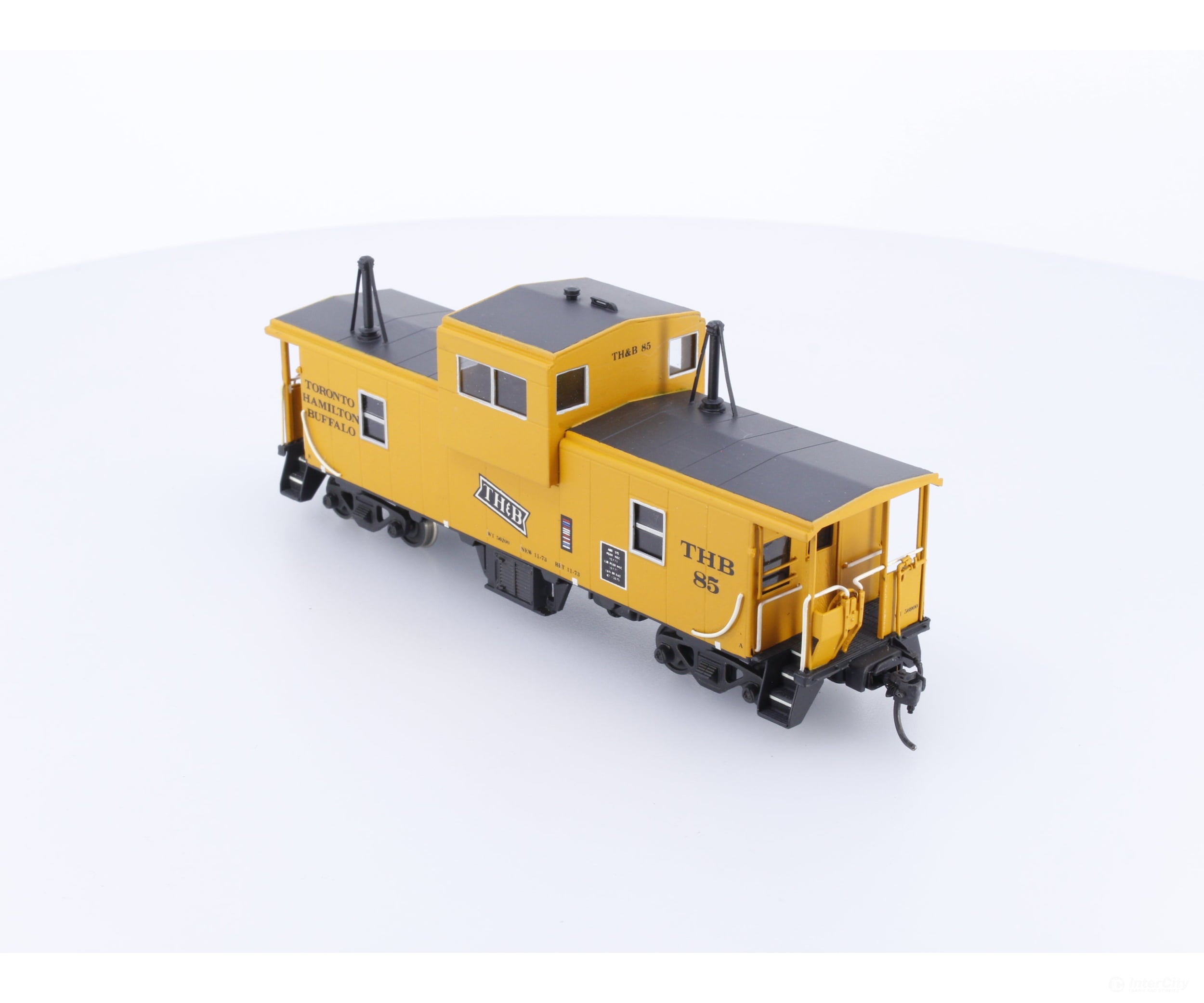 Van Hobbies CPRCABWV HO Brass Wide Vision Caboose Painted Toronto Hamilton and Buffalo (THB) 85 Freight Cars