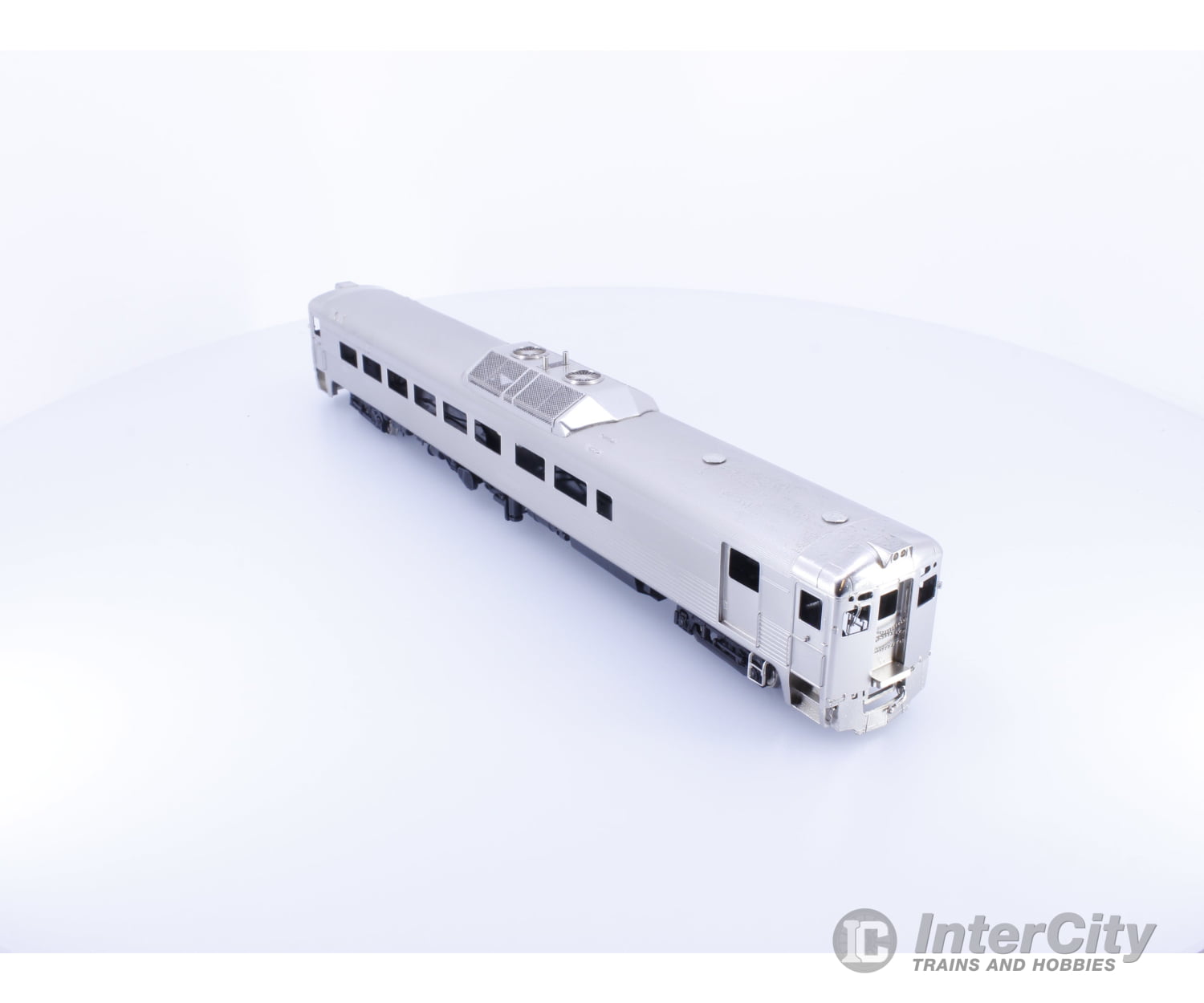 Van Hobbies RDC2 HO RDC-2 Modernized Canadian Version Analog DC Locomotives