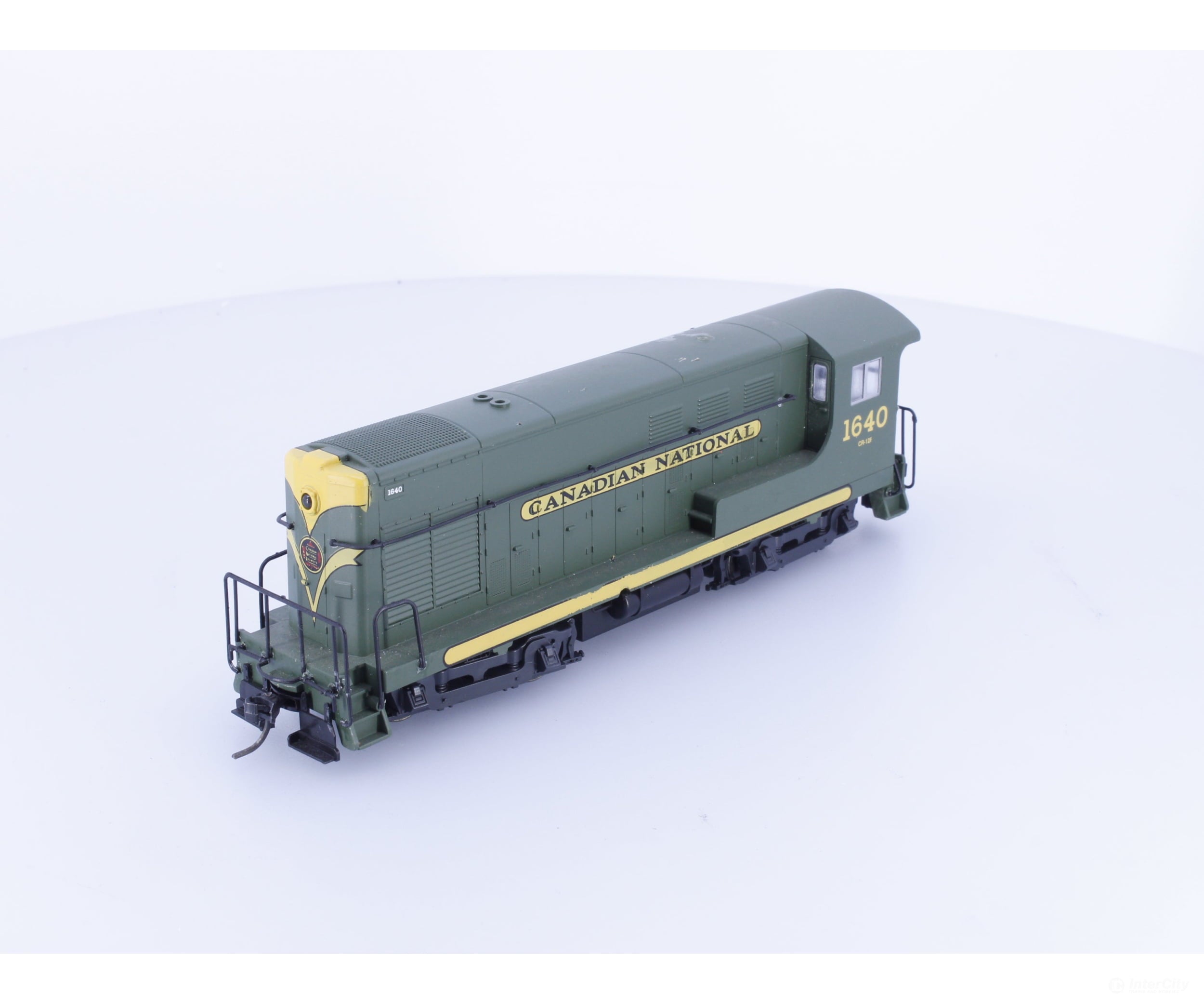 Walthers 1640 HO H12-44 Diesel Locomotive Canadian National (CN) 1640 Analog DC - Locomotives