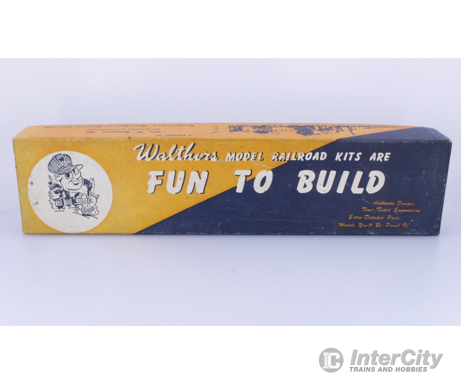 Walthers 7672 HO Passenger Coach Kit Trucks are not included Milwaukee Road (MILW) Passenger Cars
