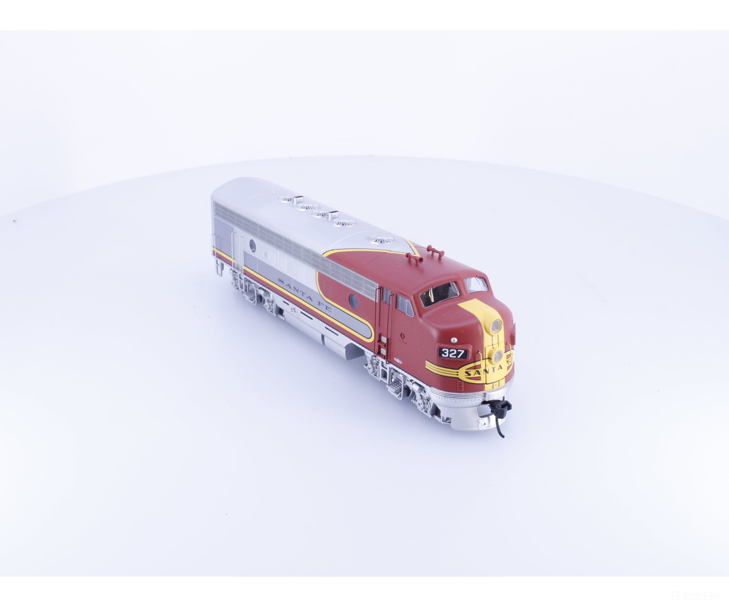 Walthers 910-19962 HO EMD F7A Diesel Locomotive Santa Fe (SF) 327 DCC & Sound - Locomotives