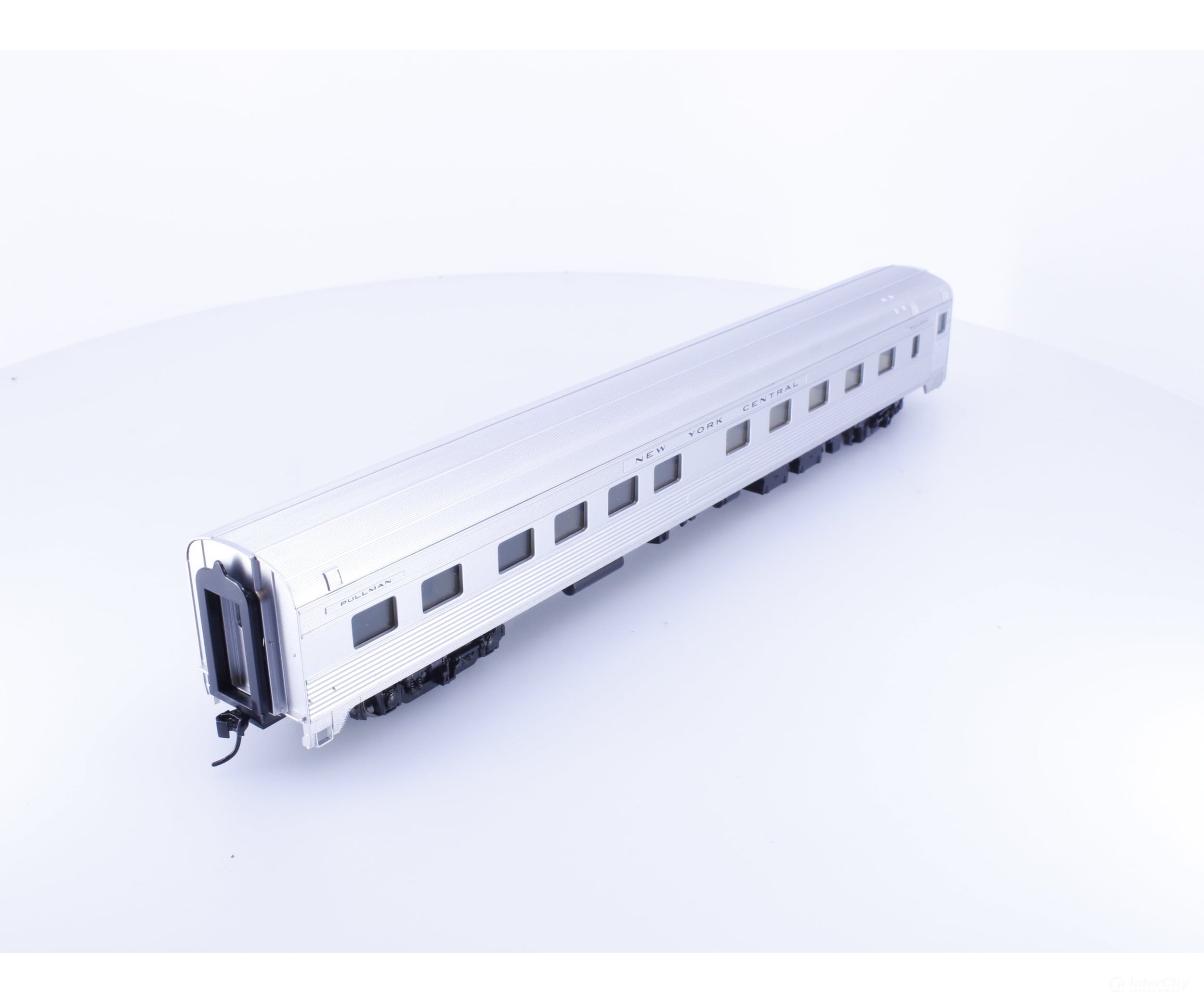 Walthers 910-30105 HO 85’ Budd 10-6 Sleeper Coach #2 New York Central (NYC) - Passenger Cars