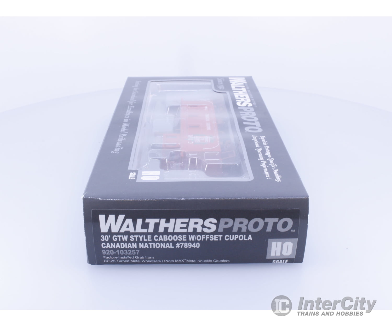 Walthers 920-103257 HO Proto 30’ GTW Style Offset Cupola Caboose Canadian National (CN) 78940 Freight Cars