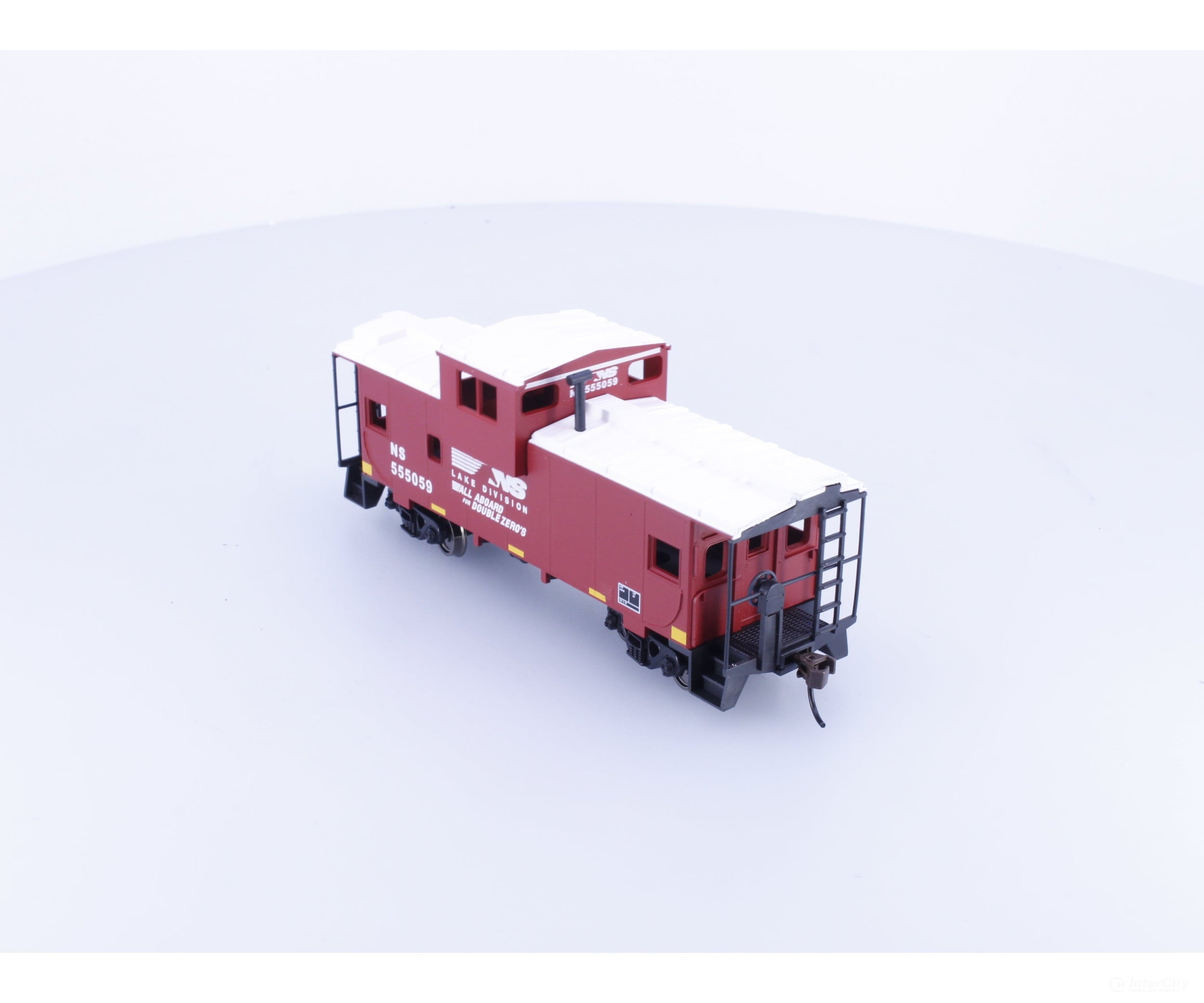 Walthers 931-1527 HO Wide Vision Cupola Caboose Norfolk Southern (NS) 555059 - Freight Cars
