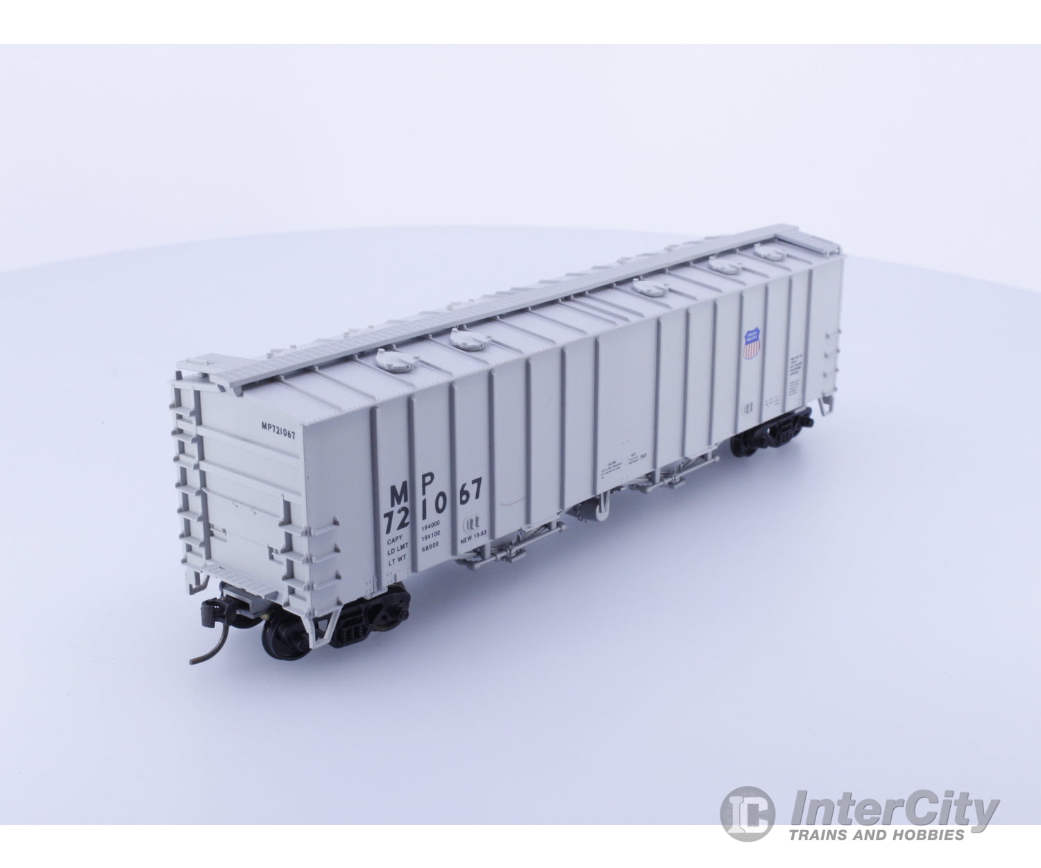 Walthers 932-3655 HO Airslide Covered Hopper Limited Edition Series Union Pacific (UP) 721067 Freight Cars