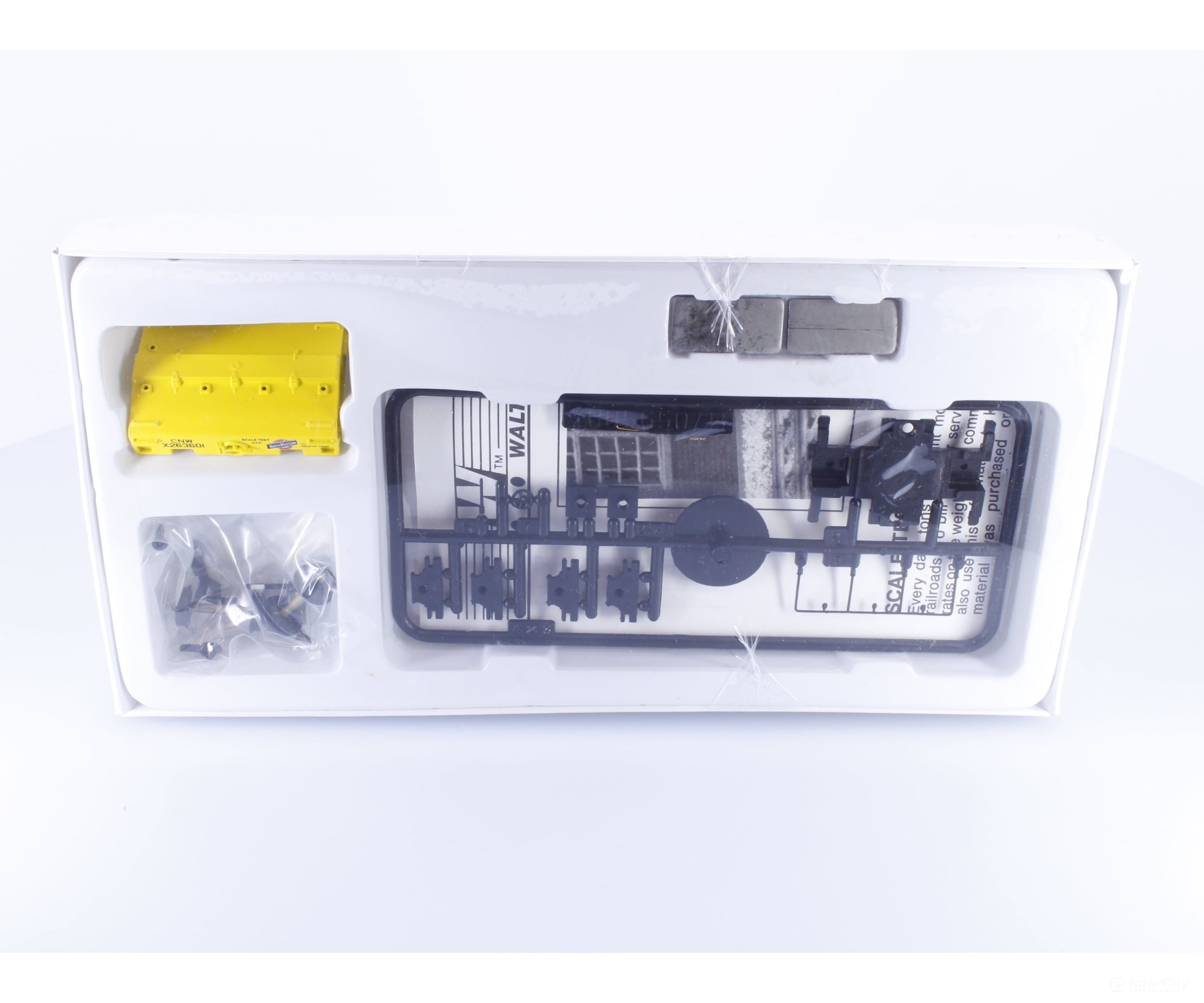Walthers 932-5654 HO Scale Test Car Kit Chicago and North Western (CNW) X263601 - Freight Cars