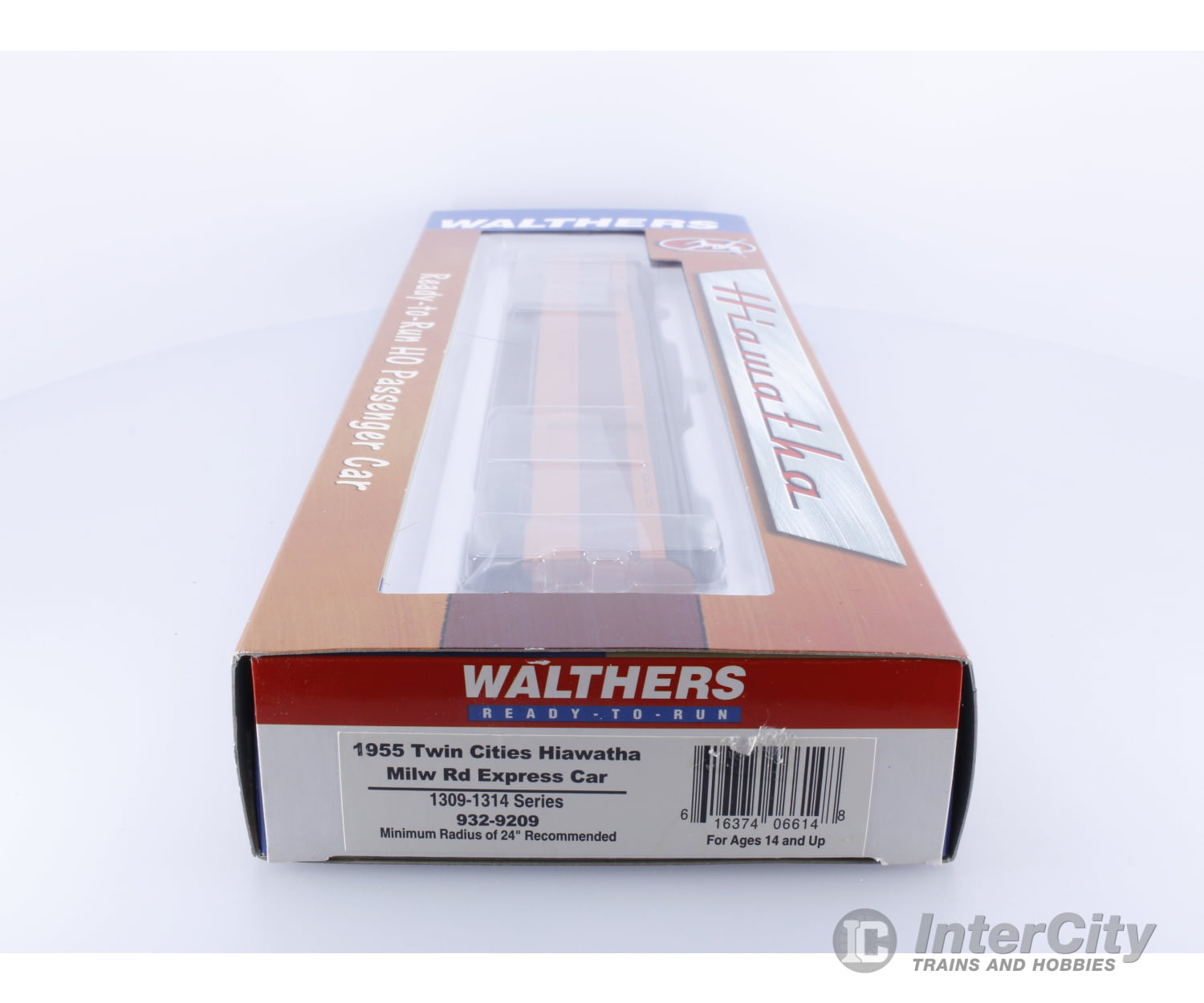 Walthers 932-9209 Ho 1955 Twin Cities Hiawatha Milw Rd Express Car Milwaukee Road (Milw) Passenger