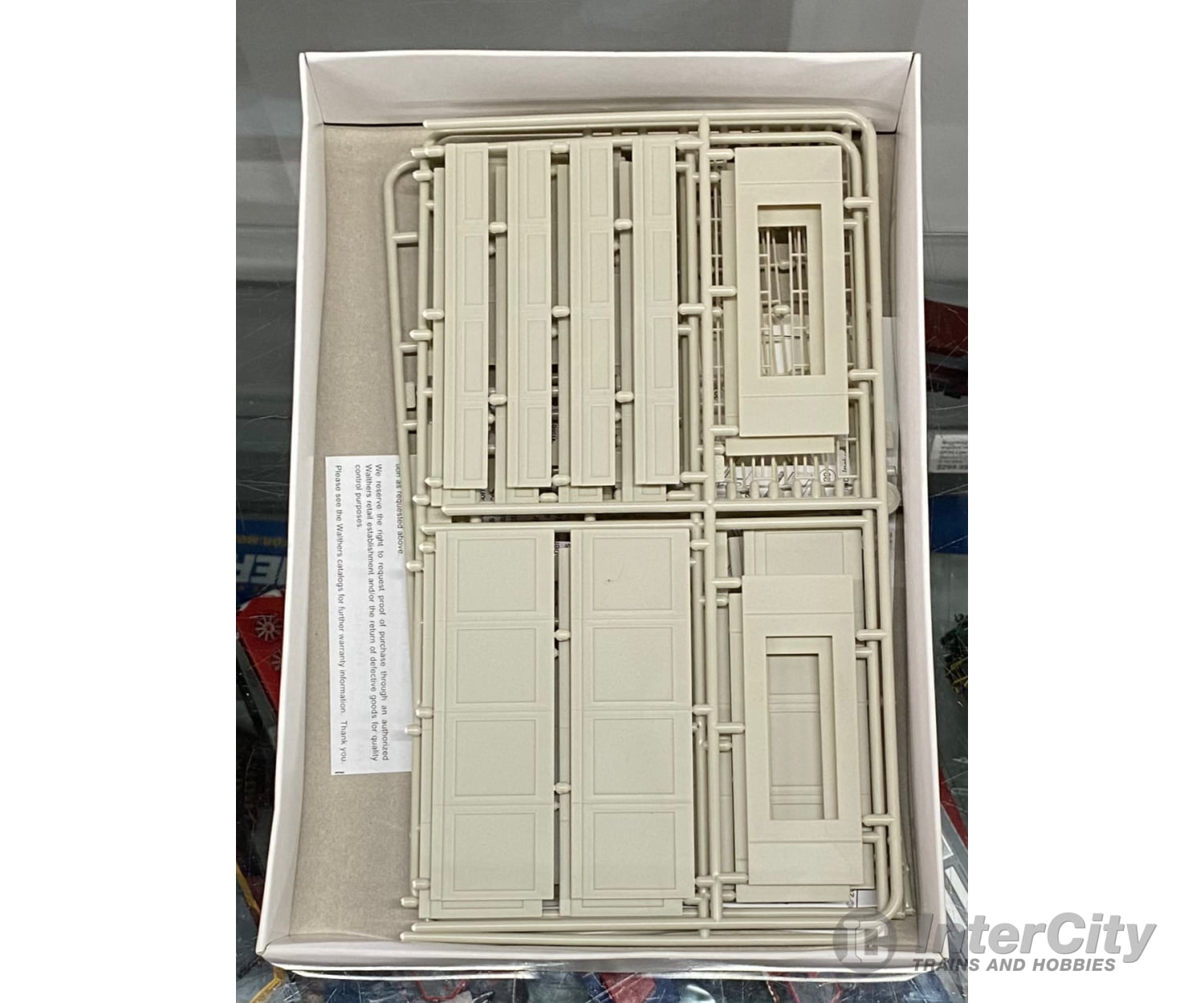 Walthers 933-3882 N Urban Retaining Walls Structures