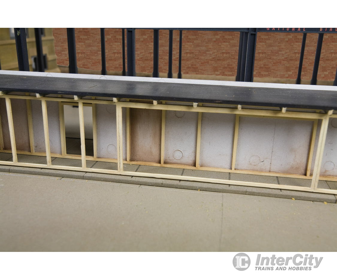 Walthers Cornerstone 3761 Skyscraper Construction Site -- Kit - 8-5/8 X 10-9/16 5-3/4’ 21.9 26.8