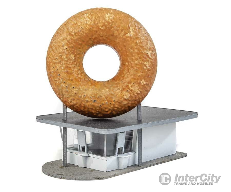 Walthers Cornerstone 3835 Hole-In-One Donut Shop -- Kit - 2-7/8 X 1-1/2 2-7/8’ 7.3 3.8 7.3Cm