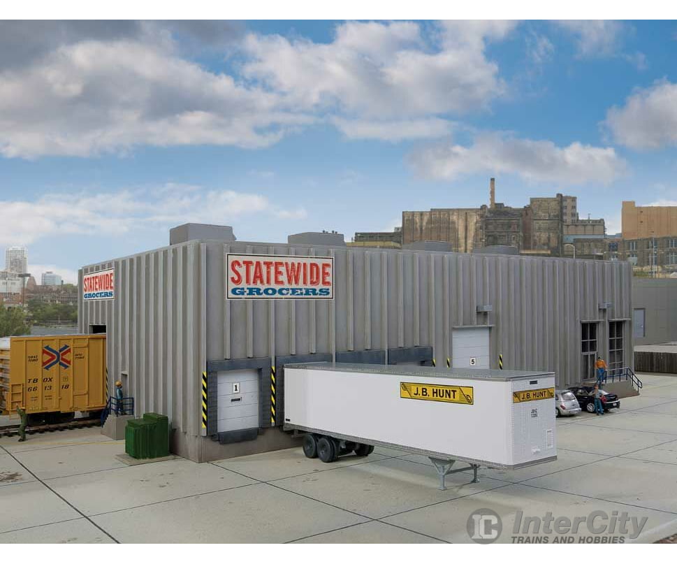 Walthers Cornerstone 4105 Modern Concrete Grocery Warehouse -- Kit - 16-7/8 X 8-11/16 4-1/2’ 42.8