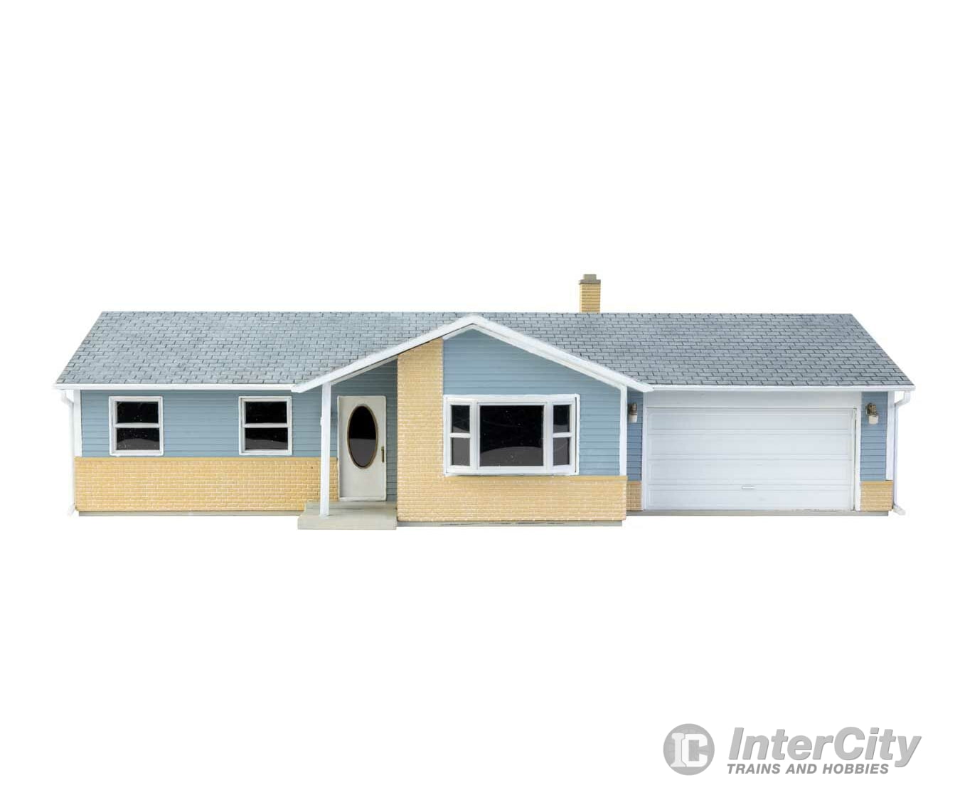 Walthers Cornerstone 4155 Ranch House With Attached 2-Car Garage -- Kit - 7-3/4 X 4-3/16 2-3/8’