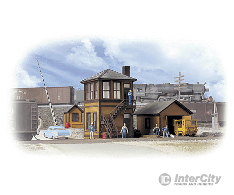 Walthers Cornerstone Ho 3530 Trackside Structures Set -- Kit