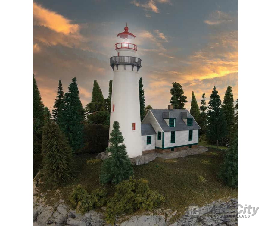Walthers Cornerstone Ho 3665 Eagle Point Lighthouse -- Kit - 8-1/8 X 3 8-7/8 20.3 7.5 22.8Cm
