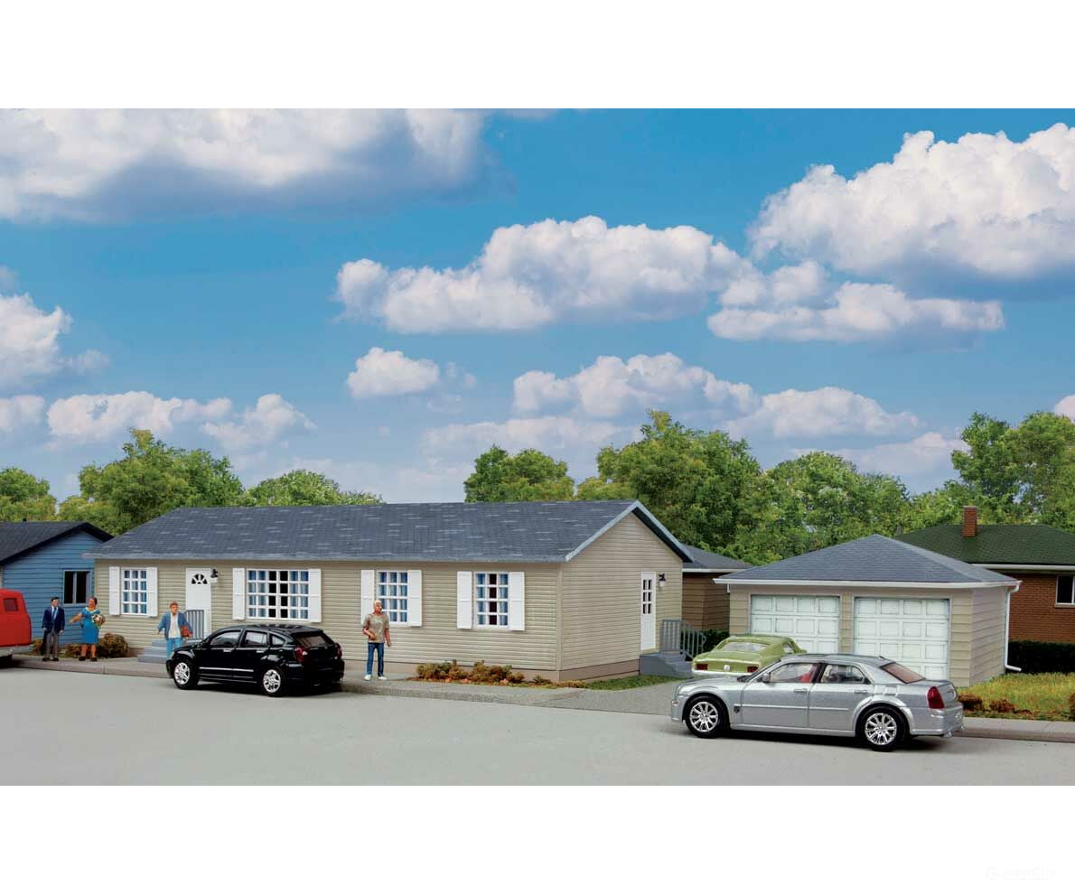 Walthers Cornerstone Ho 4151 Modern Sectional House With Garage -- Kit Structures