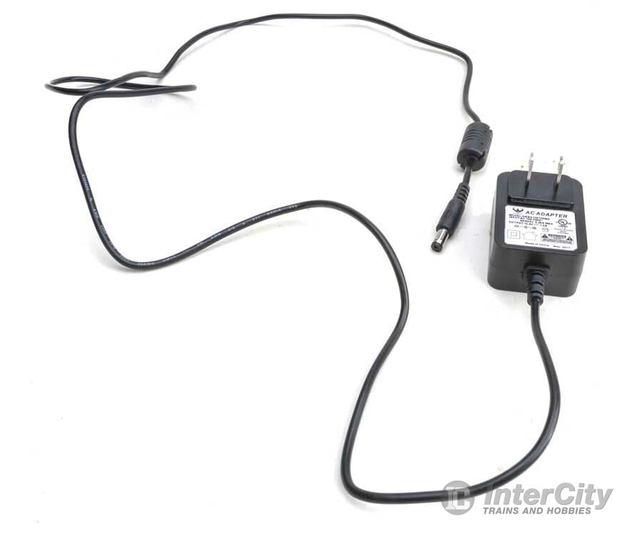 Walthers Electrical 110 Layout Control System -- 2-Amp 12-Volt Filtered Dc Power Supply Track