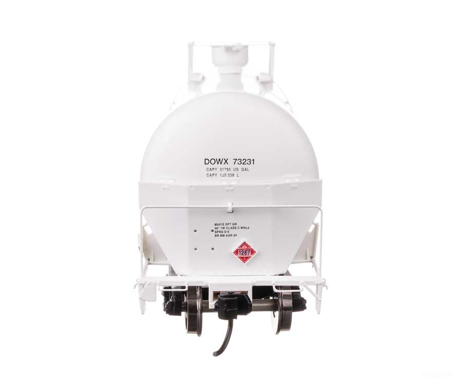 Walthers HO 100768 55’ Trinity Modified 30,145-Gallon Tank Car - Dow Chemical DOWX #73231 - Freight Cars