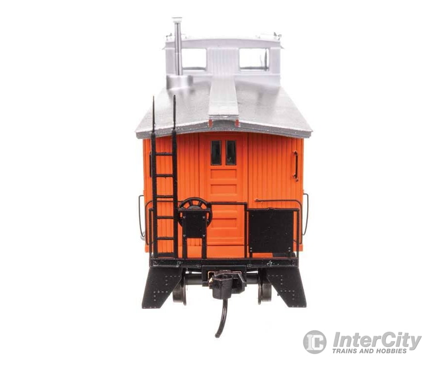 Walthers HO 103265 30’ GTW Style Wood Caboose with Offset Coupola - Ready To Run - Western Pacific(TM) #726 Freight Cars