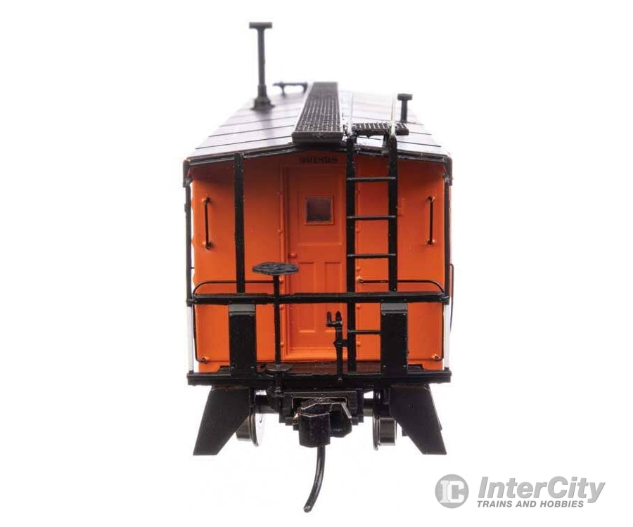 Walthers HO 103656 Milwaukee Road Rib Sided Caboose - Milwaukee Road #991898 (orange black; oil stove) Freight Cars