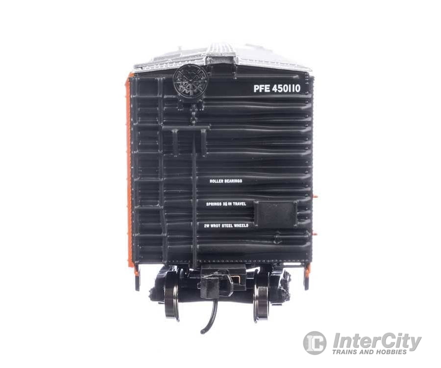 Walthers HO 3792 50’ AAR Mechanical Refrigerator Car - Pacific Fruit Express(TM) #450110 Freight Cars