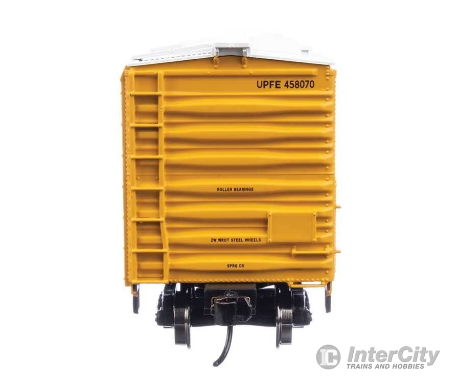 Walthers HO 3795 50’ AAR Mechanical Refrigerator Car - Union Pacific(R) UPFE #458070 Freight Cars