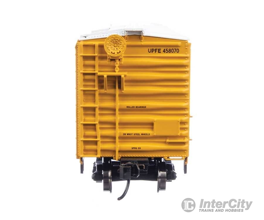 Walthers HO 3795 50’ AAR Mechanical Refrigerator Car - Union Pacific(R) UPFE #458070 Freight Cars