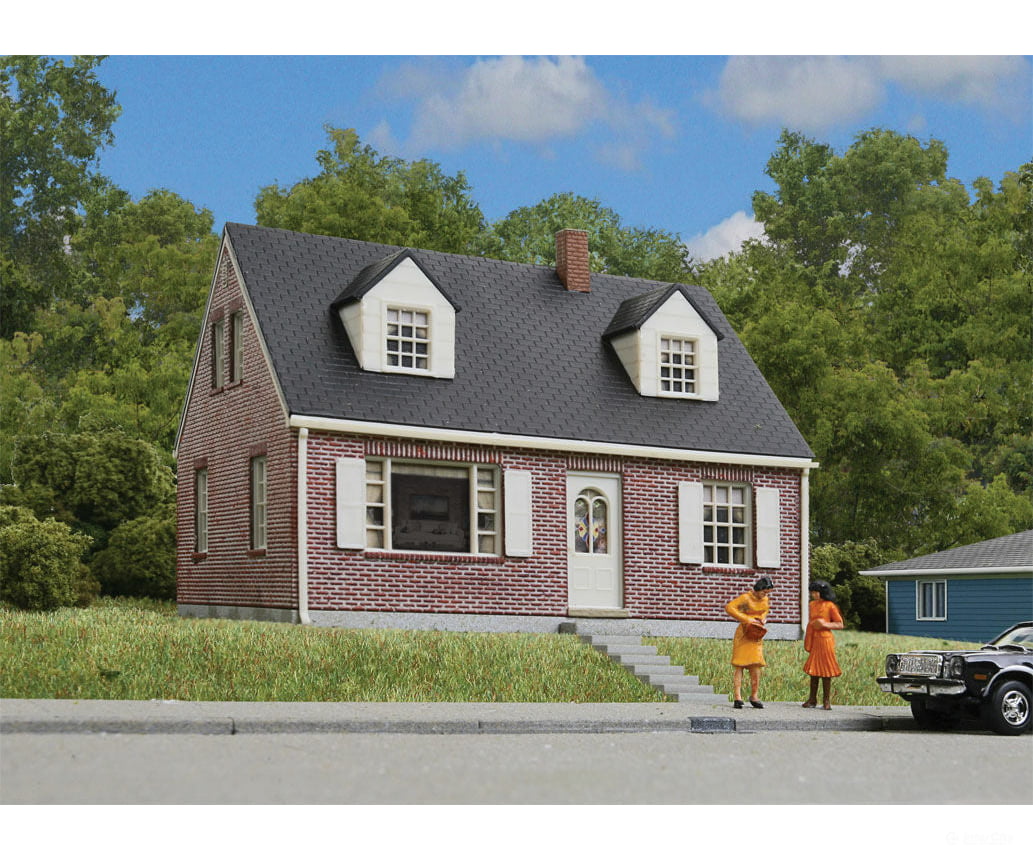 Walthers Cornerstone 3774 Brick Cape Cod House -- Kit - 4-1/4 X 3-5/8 3’ 10.7 9.2 7.6Cm Structures