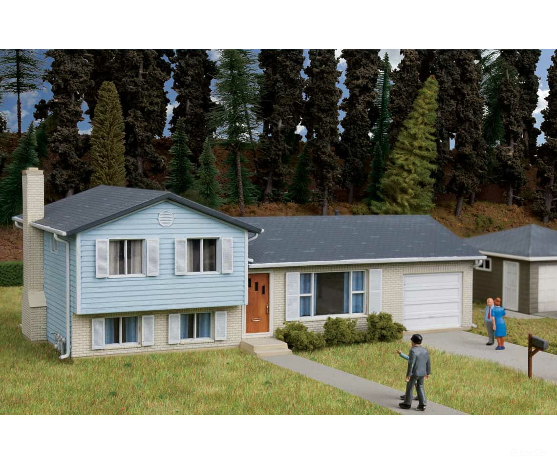Walthers Cornerstone 3794 Split-Level House -- Kit - 7-1/4 X 3-3/4 2-9/16’ 18.4 9.5 6.5Cm Structures